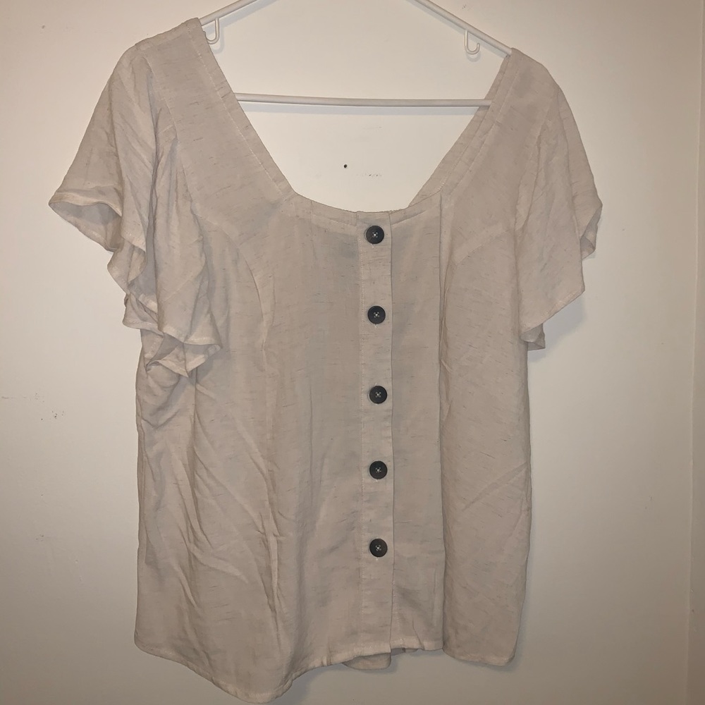 Target-off white flowy top with buttons